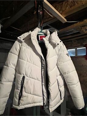 Guess White Quilted Puffer Jacket with Logo Hood